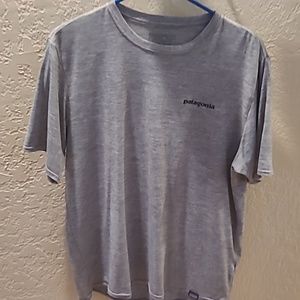 Patagonia Capilene Cool daily 50+Upf performance suze medium shirt